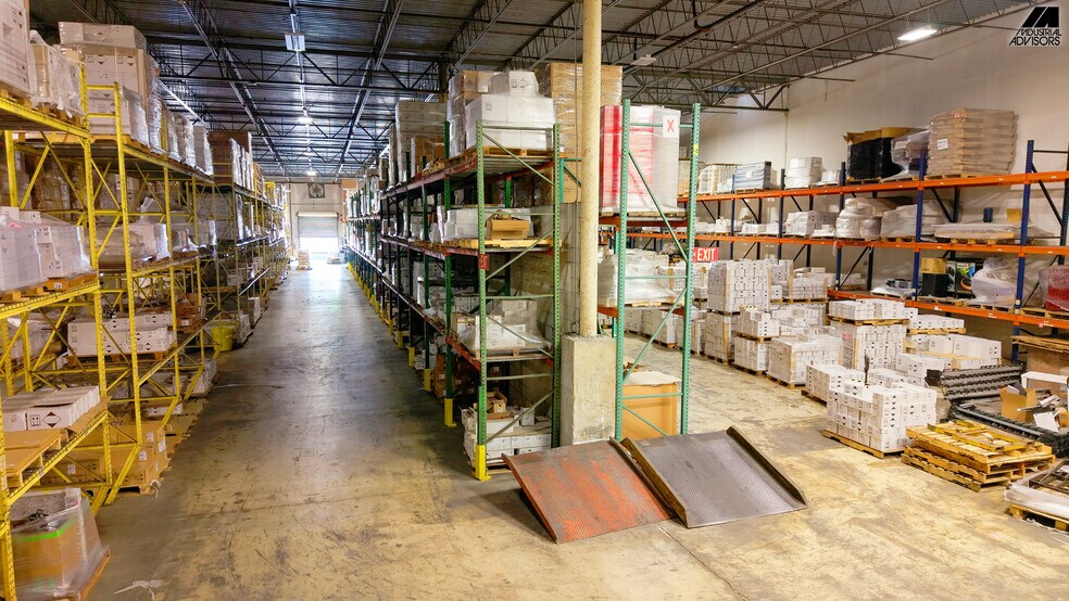 More Photos Of 1361-1363 NW 155th Dr, Miami Warehouse For Lease