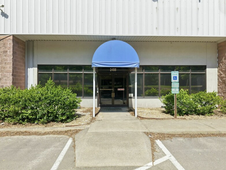 More Photos Of 2456 S Miami Blvd, Durham Warehouse For Lease