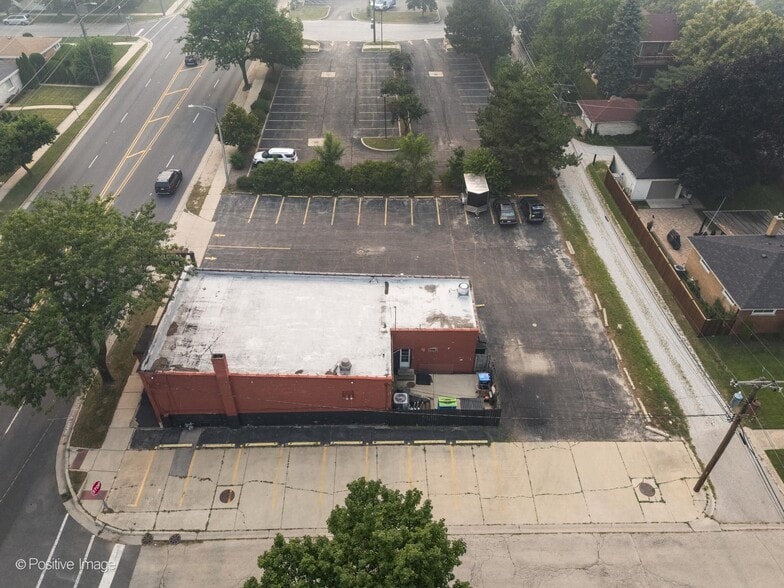 More Photos Of 4400 Golf Rd, Skokie Restaurant For Sale