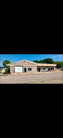 More Photos Of 4908-4910 Meinders Rd, McFarland Warehouse For Sale