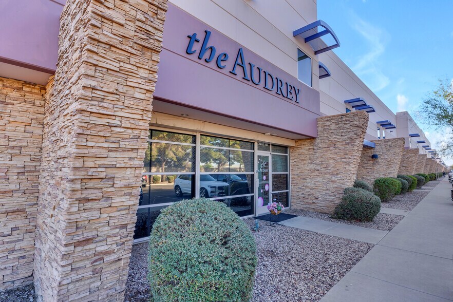 More Photos Of 9299 W Olive Ave, Peoria Light Manufacturing For Sale