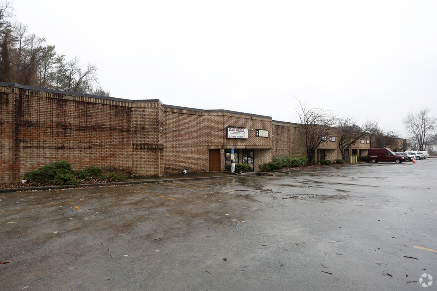 Primary Photo Of 189 Cobb Pky N, Marietta Warehouse For Lease