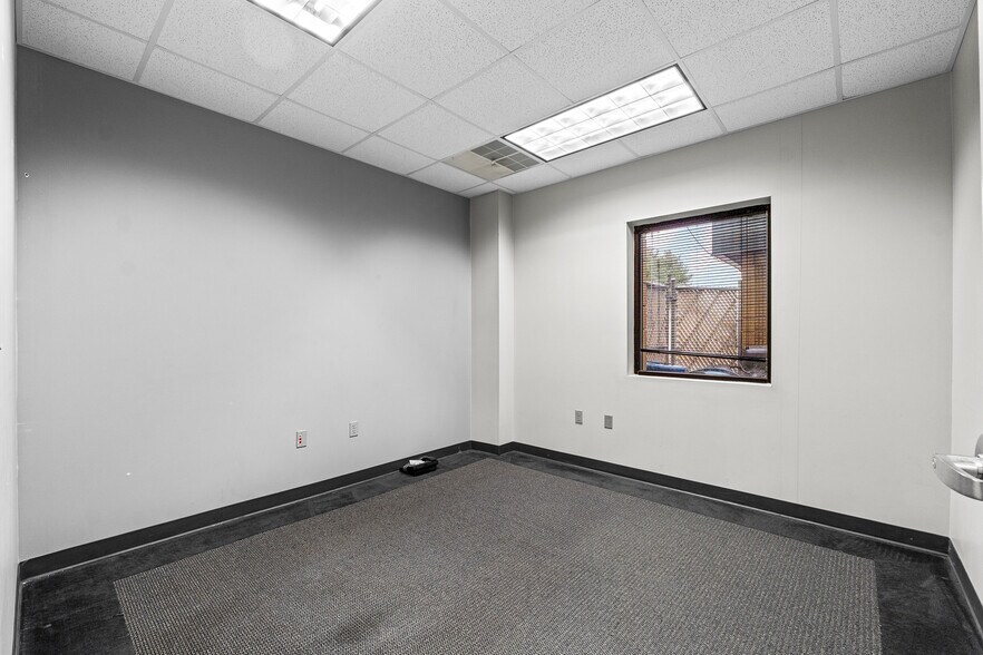 More Photos Of 7200 Highway 150, Greenville Office For Sale
