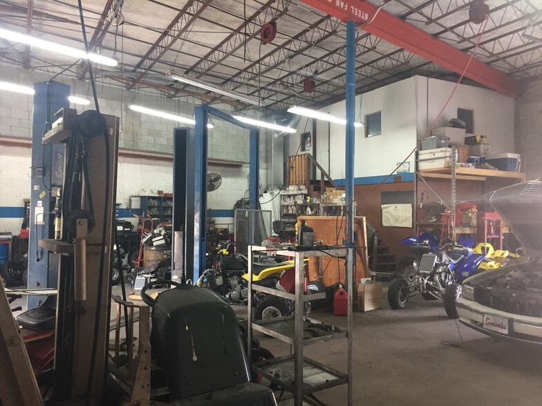 More Photos Of 1901 N Dixie Hwy, Pompano Beach Service For Sale