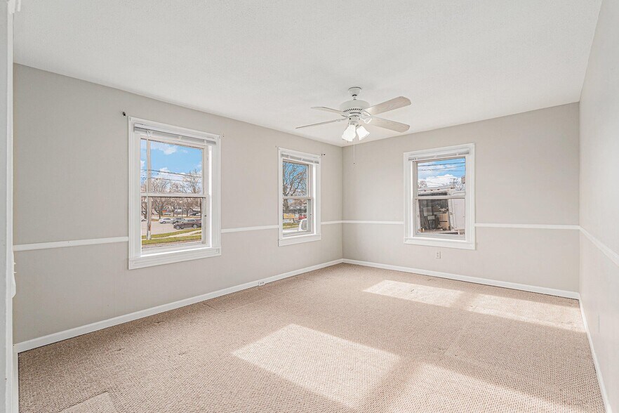 More Photos Of 3981 White St SW, Grandville Flex For Sale