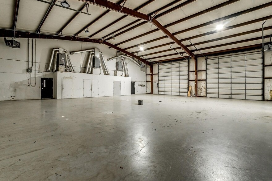 More Photos Of 2217 Old Dennis Rd, Weatherford Service For Sale