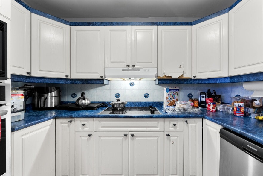 More Photos Of 29 Laren St, Wahnapitae Apartments For Sale