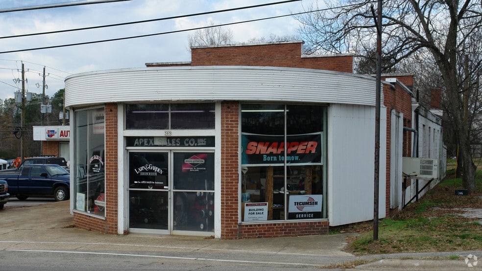 More Photos Of 301-307 N Salem St, Apex Storefront Retail Office For Lease