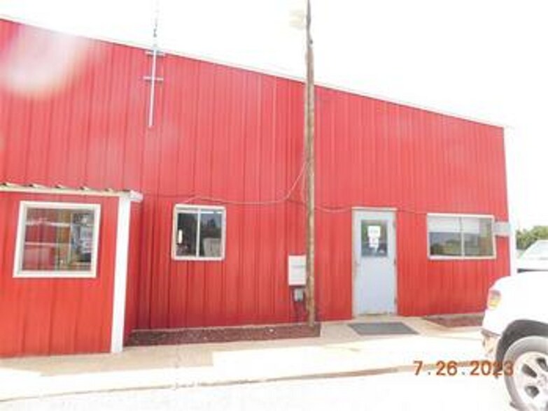 More Photos Of 110 W Twelfth St, Ringwood Warehouse For Lease