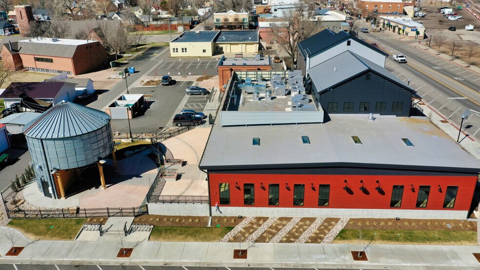 More Photos Of 301 Main St, Windsor Restaurant For Lease