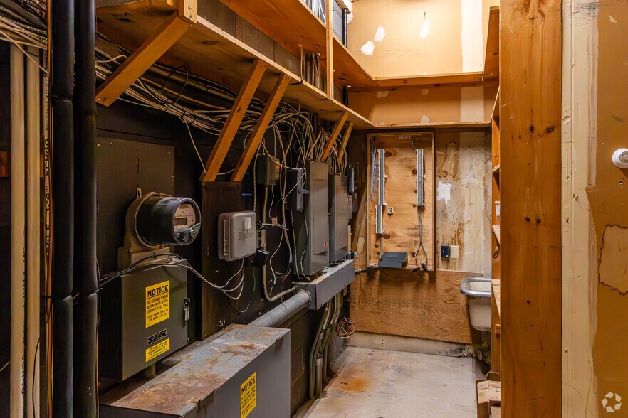 More Photos Of 100 Powerville Rd, Boonton Township Bank For Sale