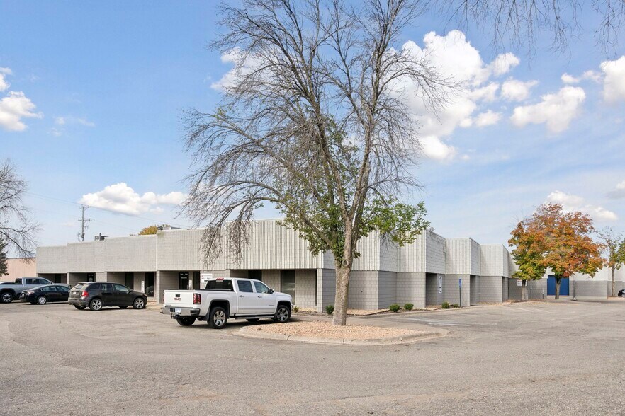 More Photos Of 7115-7133 Washington Ave S, Edina Research And Development For Lease