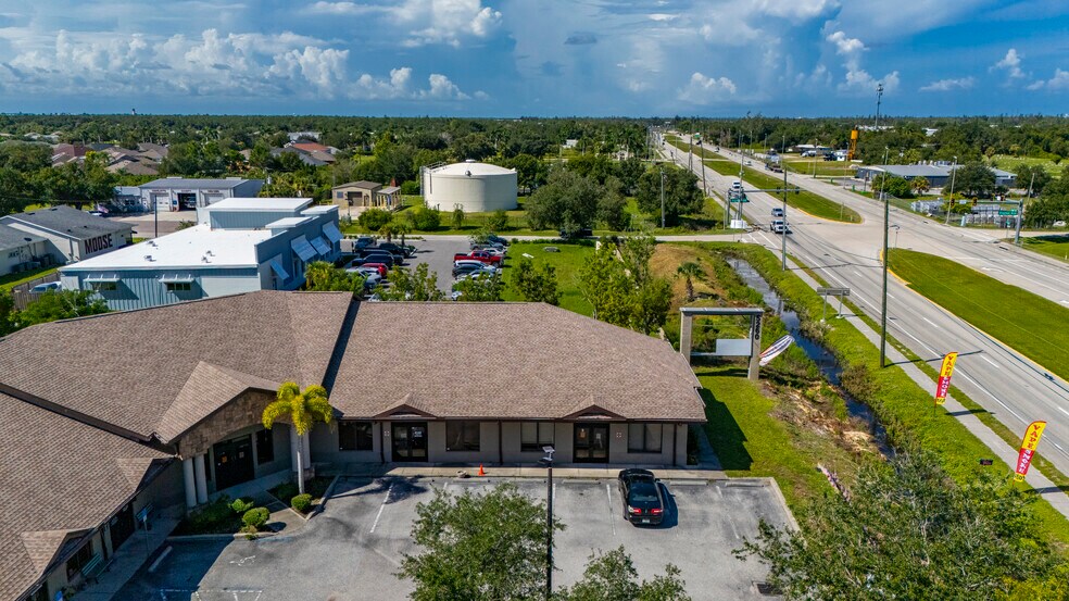 More Photos Of 5260 Duncan Rd, Punta Gorda Showroom For Sale