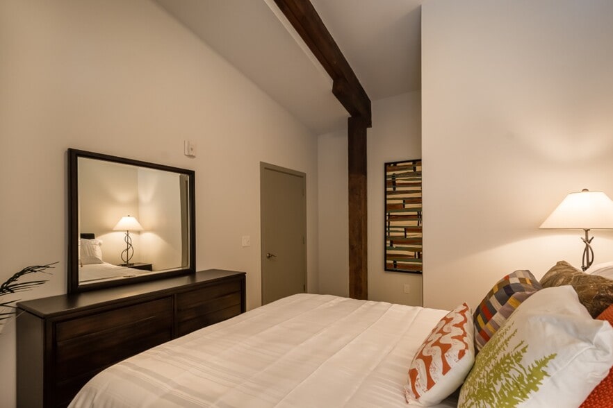 More Photos Of 106 S 11th St, Philadelphia Apartments For Lease