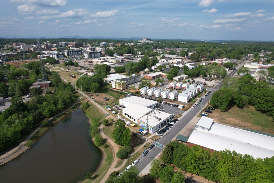 More Photos Of 434 High St, Gainesville Flex For Sale