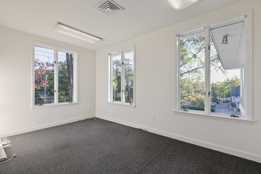 More Photos Of 8417 Patterson Ave, Richmond Office For Lease