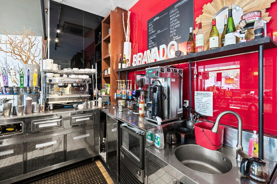 More Photos Of 170 King St, San Francisco Apartments For Sale