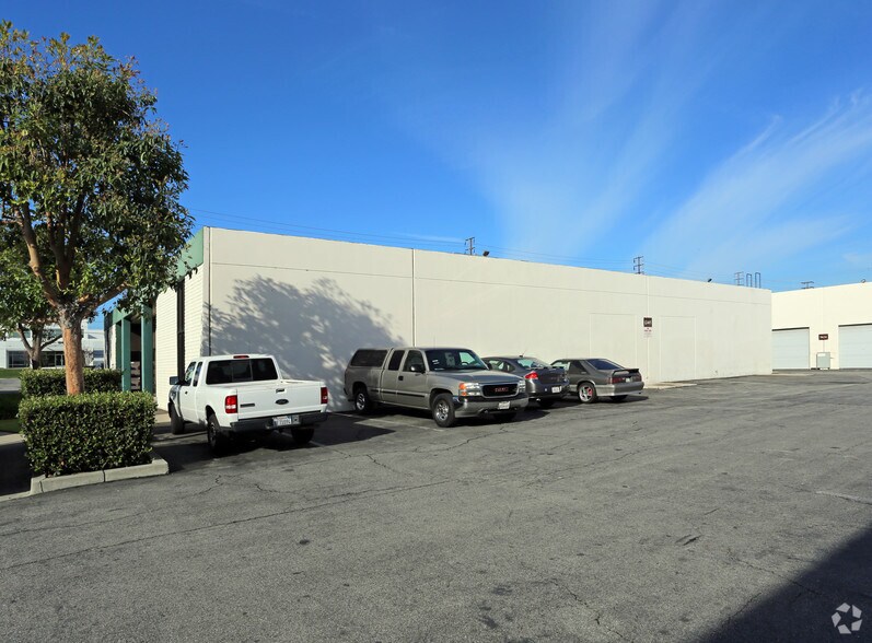 More Photos Of 9624 John St, Santa Fe Springs Unknown For Lease