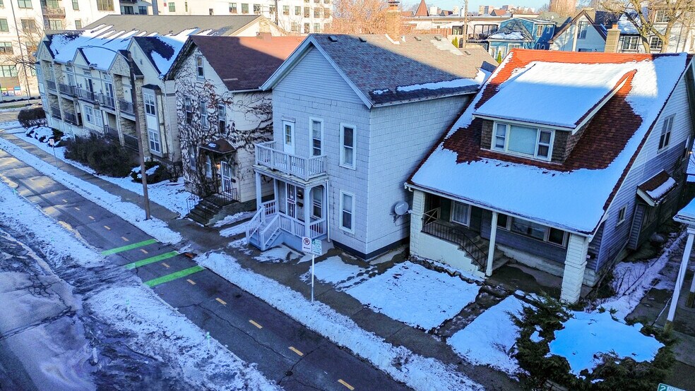 Primary Photo Of , Milwaukee Multifamily For Sale