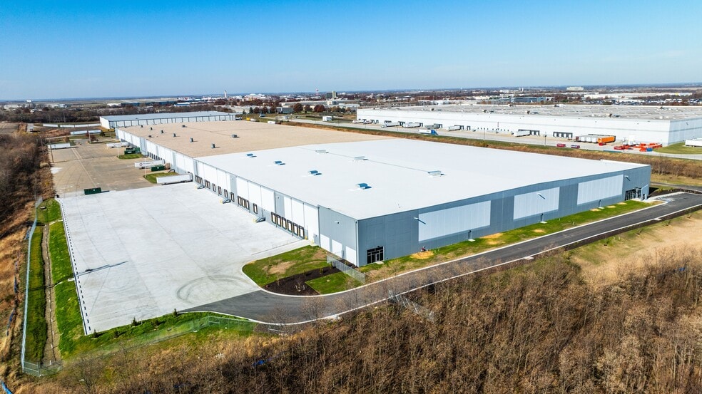 More Photos Of 7501 NW 106th Ter, Kansas City Distribution For Lease