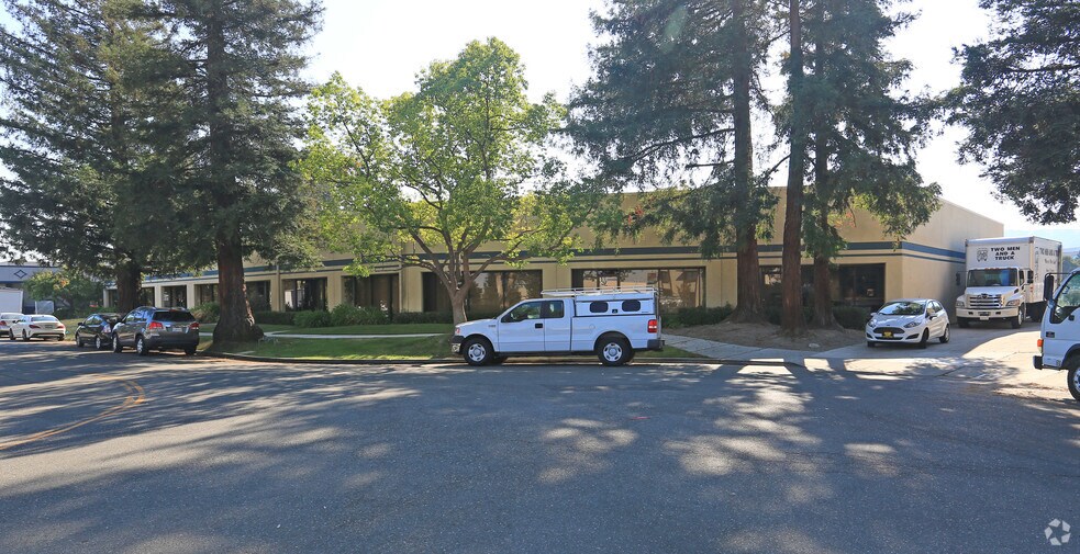 More Photos Of 7087 Commerce Cir, Pleasanton Warehouse For Lease