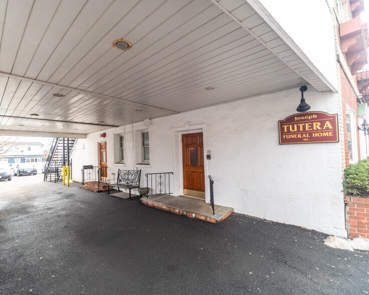 More Photos Of 121 Regent St, Port Chester Funeral Home For Sale