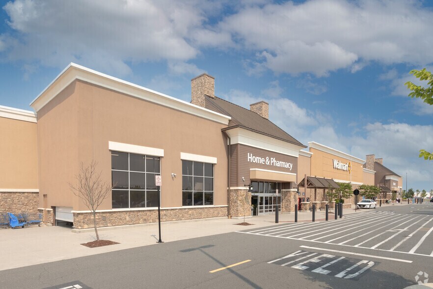 More Photos Of 24635 Dulles Landing Dr, Chantilly General Retail For Sale