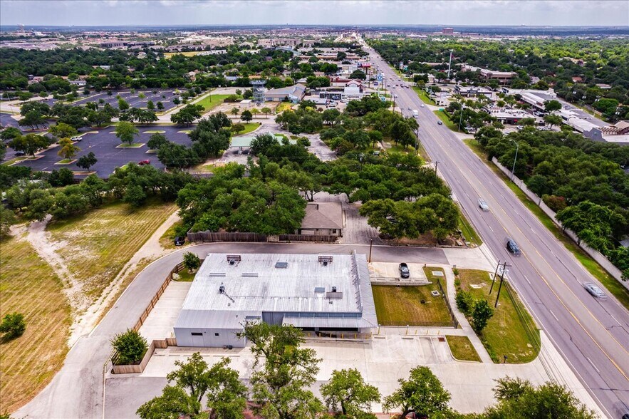 More Photos Of 12112 620 N, Austin General Retail For Sale