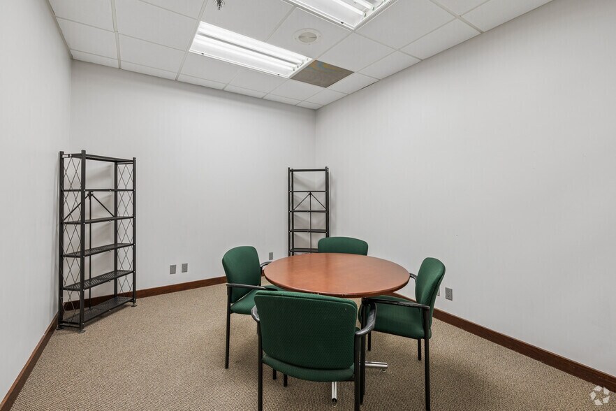 More Photos Of 300 Walnut St, Des Moines Apartments For Sale
