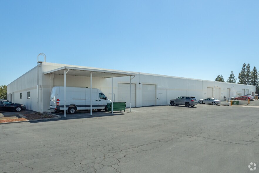More Photos Of 2644 Del Monte St, West Sacramento Warehouse For Lease