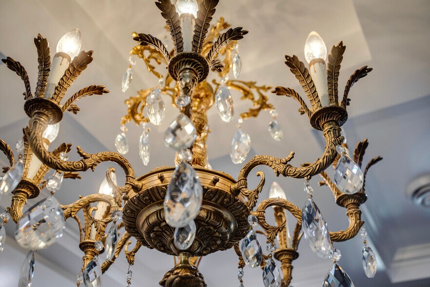 More Photos Of 11833 102 Ave NW, Edmonton Medical For Sale