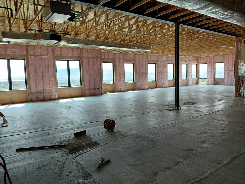 More Photos Of 573 W Sunrise Way, Lehi Office For Sale