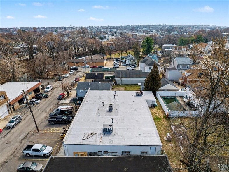 More Photos Of 17 Vreeland St, Lodi Warehouse For Sale