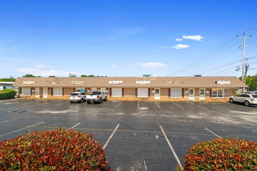 More Photos Of 5803-5805 Lee Hwy, Chattanooga Medical For Sale