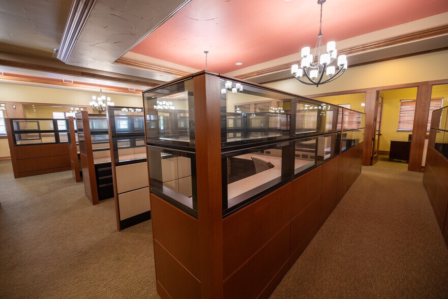 More Photos Of 2420 Brunello Trace, Lutz Office For Sale