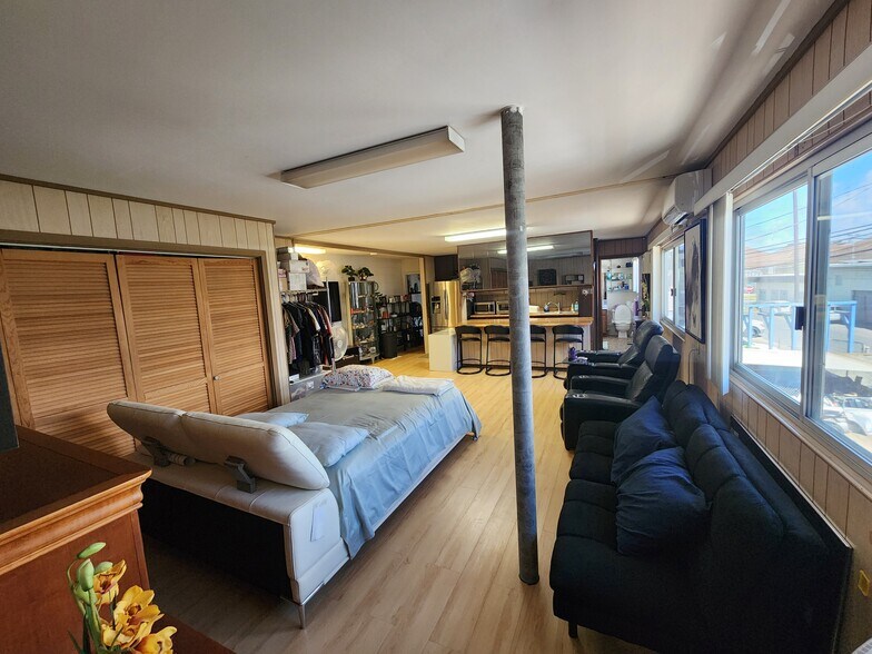 More Photos Of 2015 Kalani St, Honolulu Warehouse For Sale