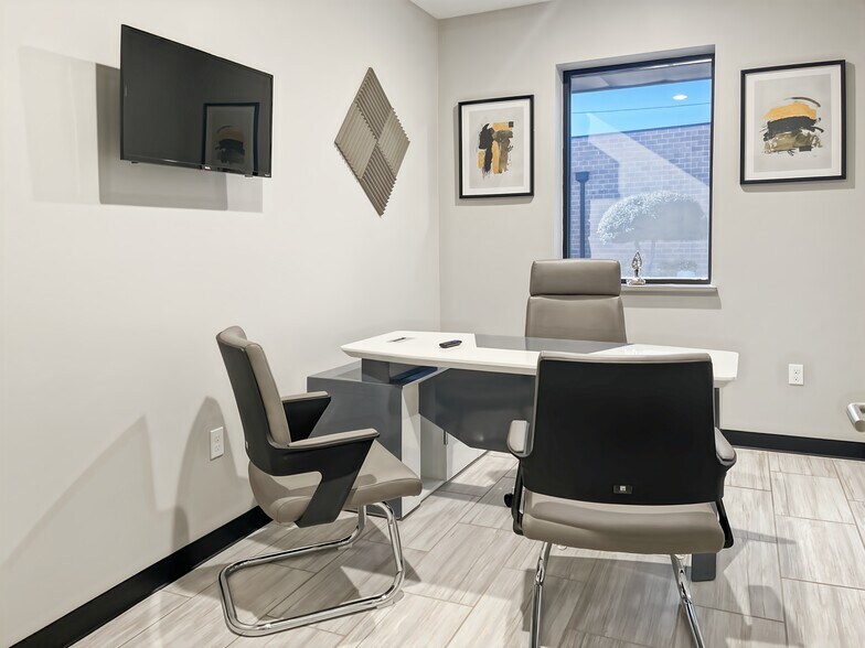 More Photos Of 404 Airport Fwy, Bedford Coworking Space