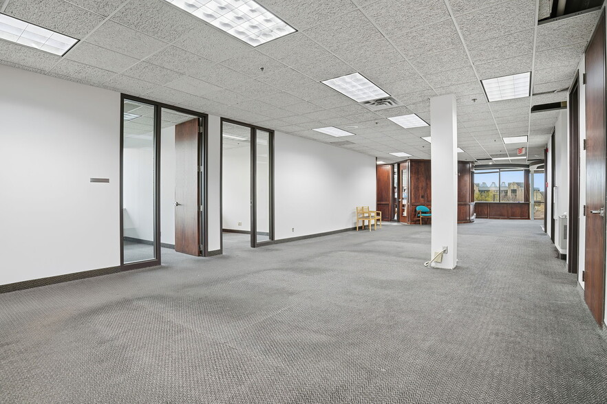 More Photos Of 941 Hillwind Rd NE, Minneapolis Medical For Sale