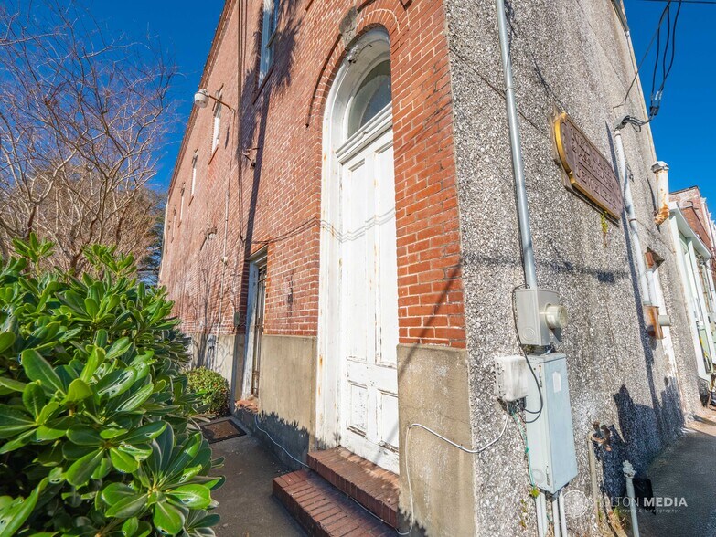 More Photos Of 1418 Newcastle St, Brunswick Storefront For Lease