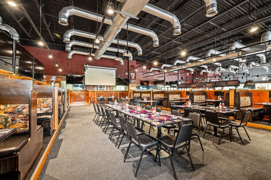 More Photos Of 5400 William Penn Hwy, Export Restaurant For Sale