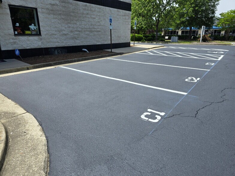 More Photos Of 259 Venture Dr, Smithfield Freestanding For Lease