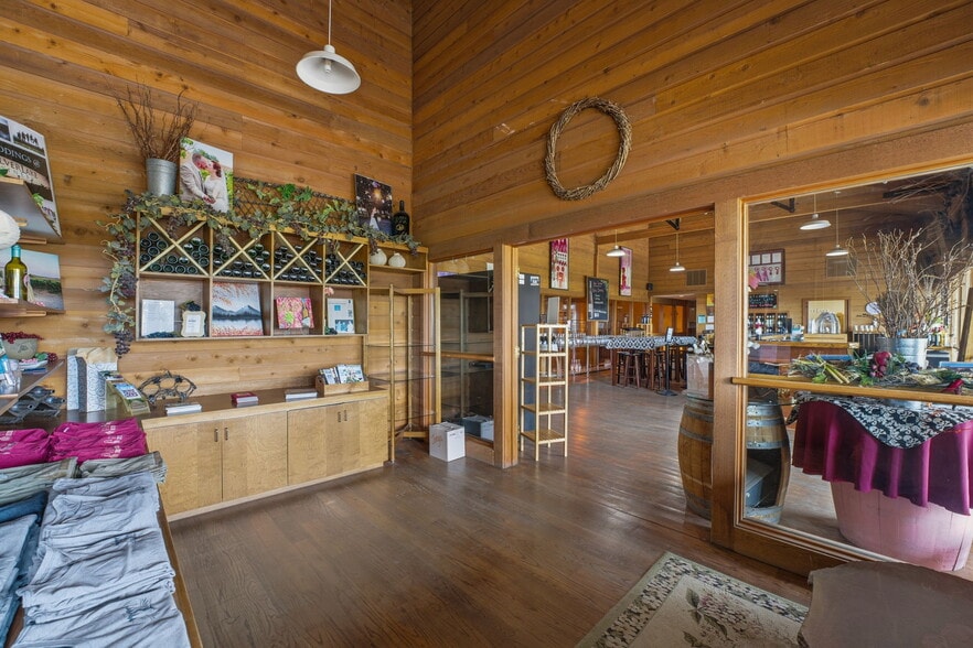 More Photos Of 1500 Vintage Rd, Zillah Winery Vineyard For Sale