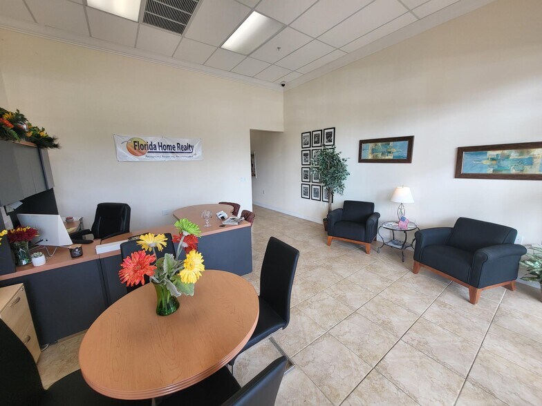 More Photos Of 2355 Vanderbilt Beach Rd, Naples General Retail For Lease