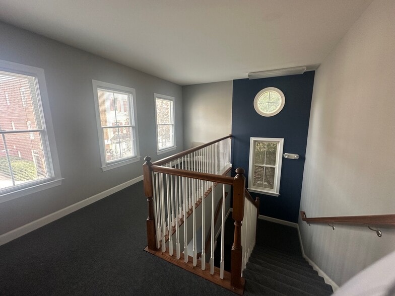 More Photos Of 333 Main St, Gaithersburg Office For Lease