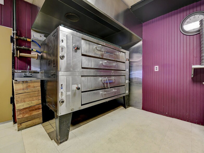 More Photos Of 638-640 Stokes Rd, Medford Restaurant For Sale