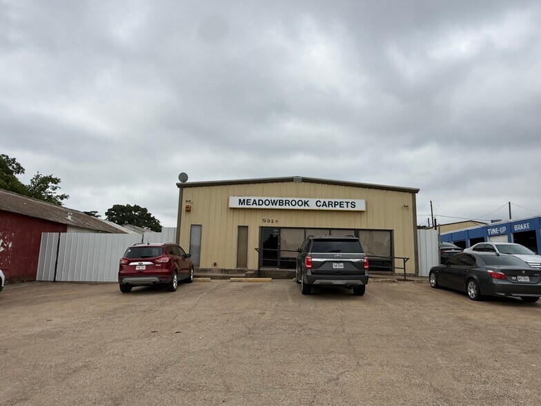 More Photos Of 5928 E Lancaster Ave, Fort Worth Freestanding For Lease