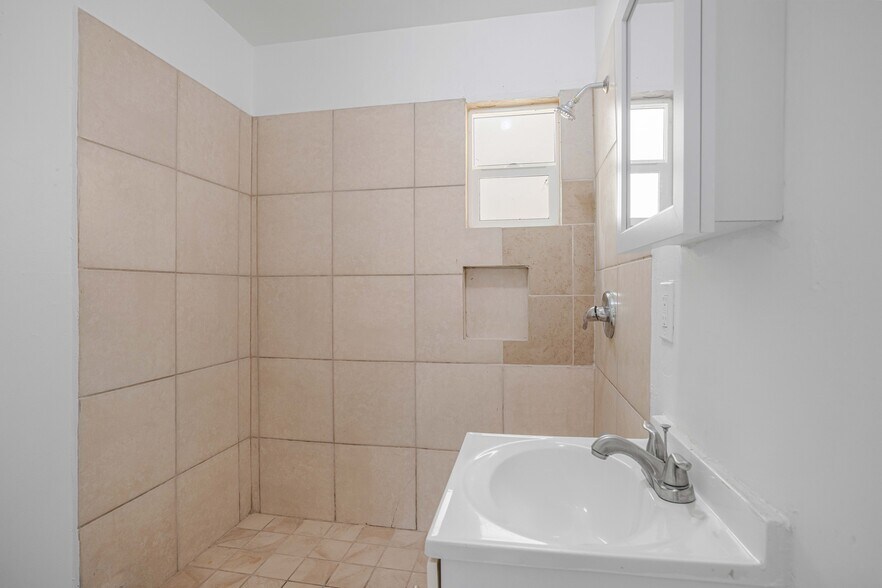 More Photos Of 3713-3717 W Imperial Hwy, Inglewood Apartments For Sale