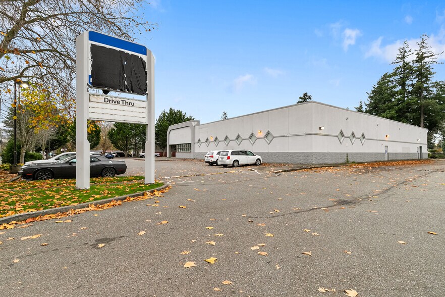 More Photos Of 3227 Northwest Ave, Bellingham Drugstore For Lease