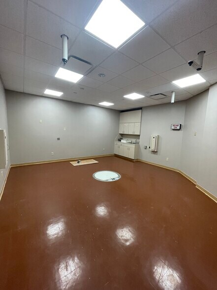More Photos Of 2715 W Virginia Ave, Tampa Medical For Sale