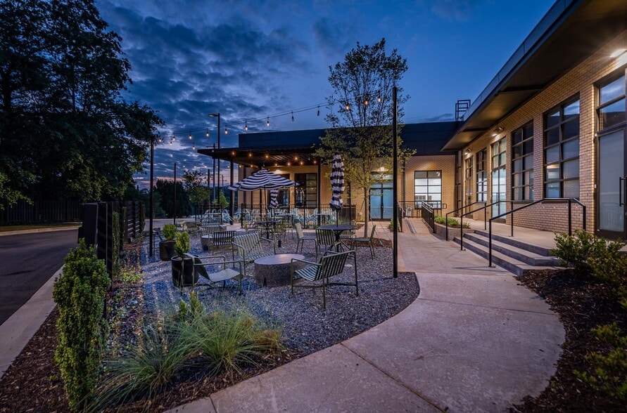 More Photos Of 2375 W Broad St, Athens Unknown For Lease